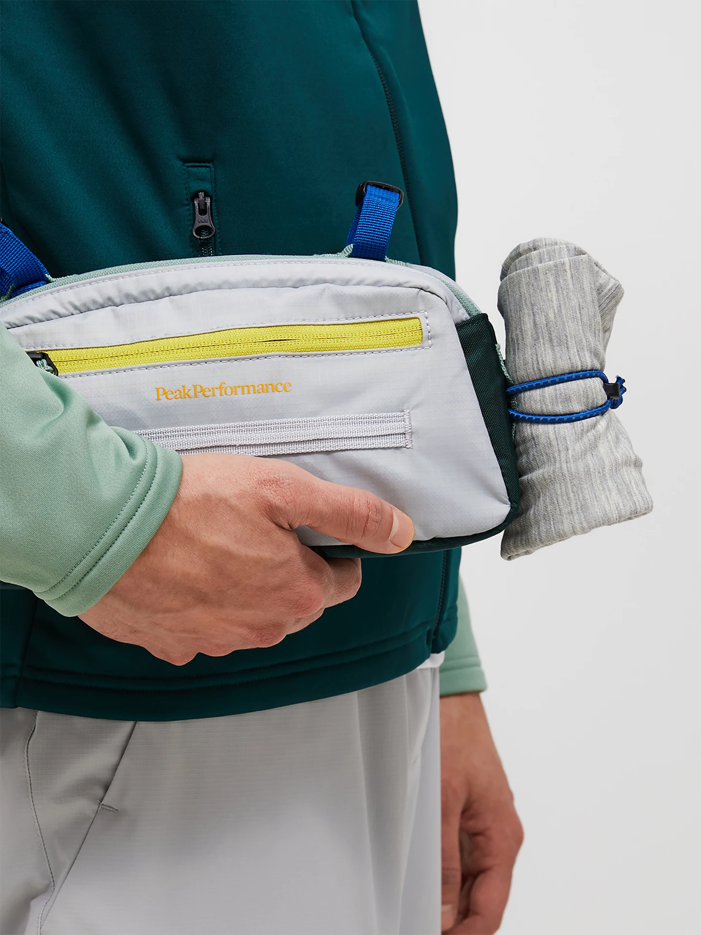 STREET BIKE BAG 2,3L PEACH FUZZ (P63) / VERTICAL ZENITH (R32)