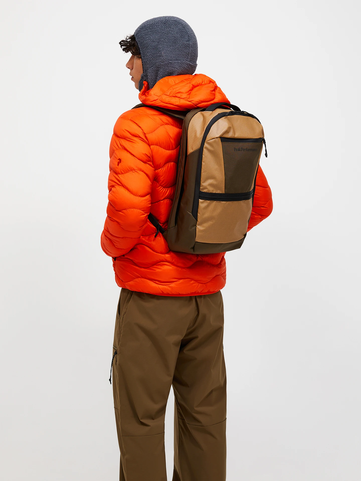 COMMUTER BACKPACK 18,5L PONDEROSA PINE (45Z)