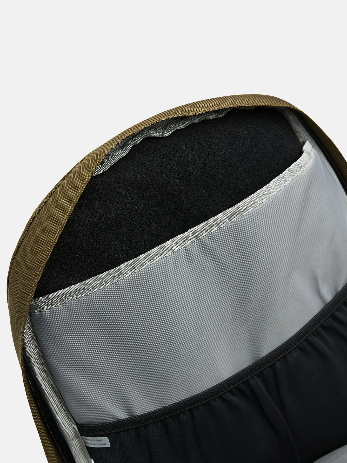 COMMUTER BACKPACK 18,5L PONDEROSA PINE (45Z) 6 COMMUTER BACKPACK 18,5L PONDEROSA PINE (45Z)
