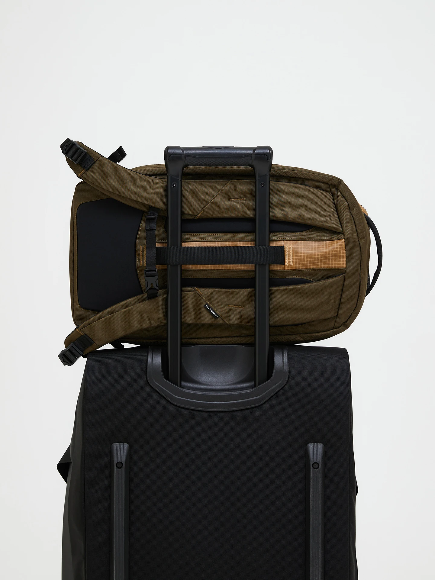 COMMUTER BACKPACK 18,5L PONDEROSA PINE (45Z) 8 COMMUTER BACKPACK 18,5L PONDEROSA PINE (45Z)