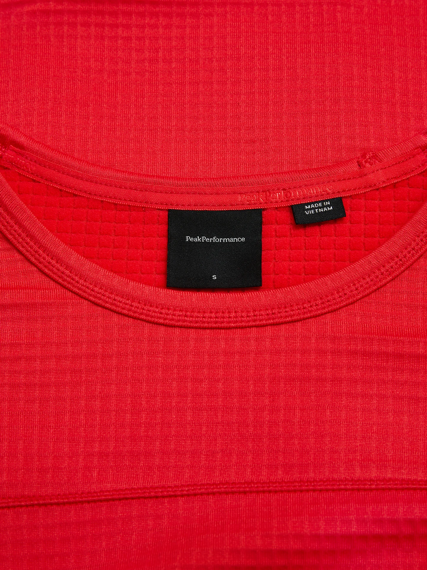 TRAIL POLARTEC® POWER GRID™ CREW WOMEN RED POMPEIAN (5DM) / WARM BLUSH (5BH) 8 TRAIL POLARTEC® POWER GRID™ CREW WOMEN RED POMPEIAN (5DM) / WARM BLUSH (5BH)