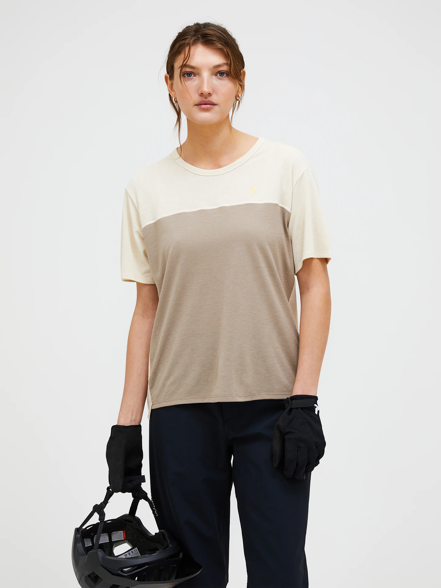 TRAIL WOOL-BLEND SHORTSLEEVE WOMEN G77788030 1 TRAIL WOOL-BLEND SHORTSLEEVE WOMEN G77788030