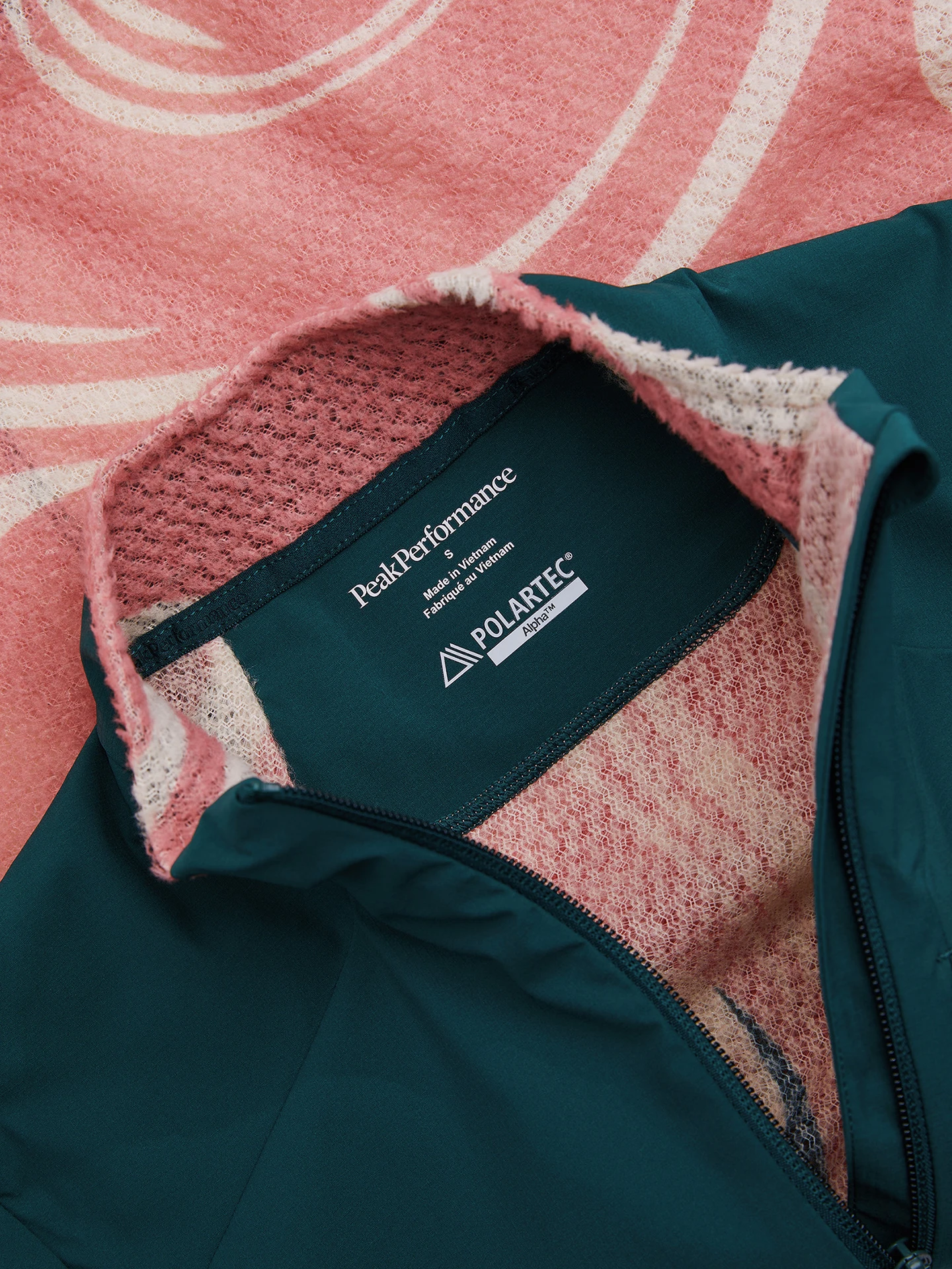 FREELIGHT AOP POLARTEC® ALPHA™ HALF ZIP WOMEN G77788030 9 FREELIGHT AOP POLARTEC® ALPHA™ HALF ZIP WOMEN G77788030