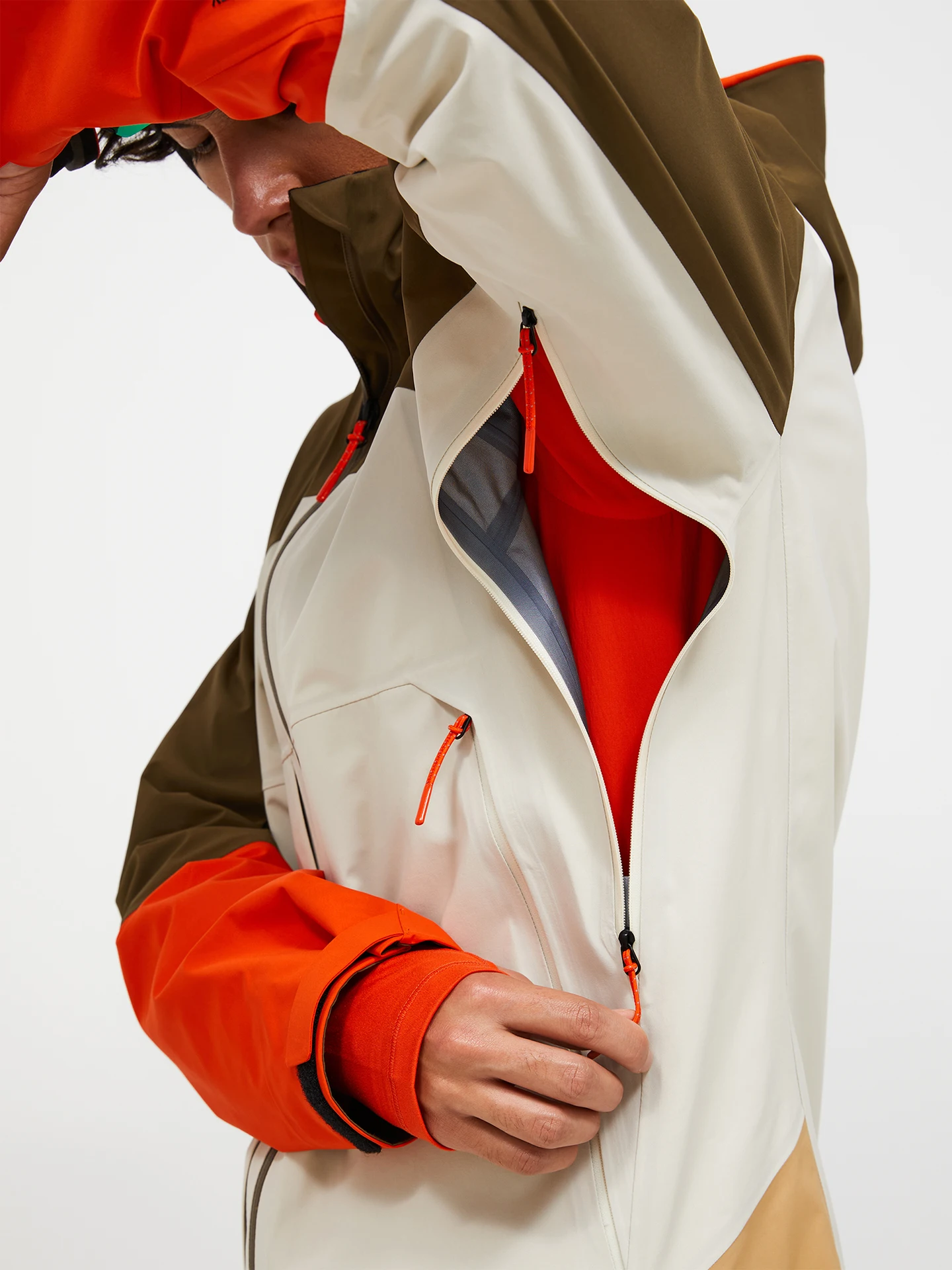 VISLIGHT GORE-TEX C-KNIT™ 3L SHELL JACKET MEN G79574010 5 VISLIGHT GORE-TEX C-KNIT™ 3L SHELL JACKET MEN G79574010