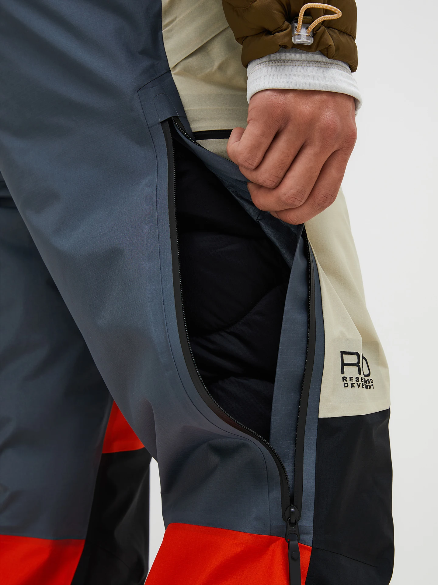 VERTICAL GORE-TEX PRO 3L SHELL BIB PANTS MEN G79574010 4 VERTICAL GORE-TEX PRO 3L SHELL BIB PANTS MEN G79574010